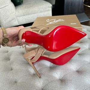 Suzanna 100 Nappa Christian Louboutin pumps. Never worn, new in box. Size: 40.5